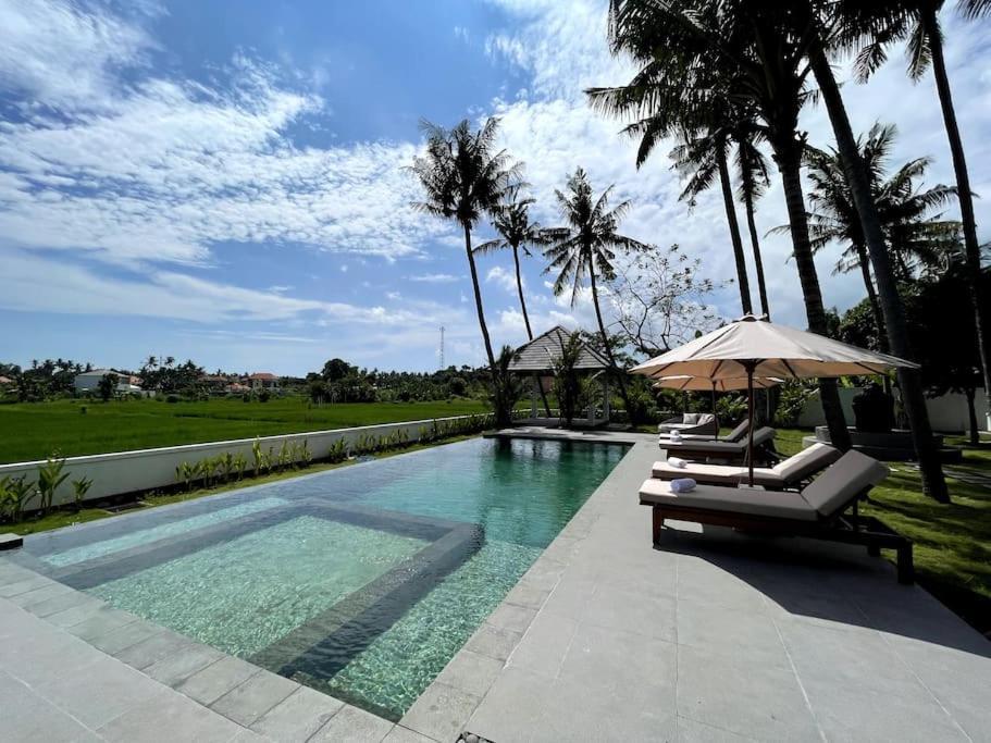 Villa Vespa Lovina Exterior foto